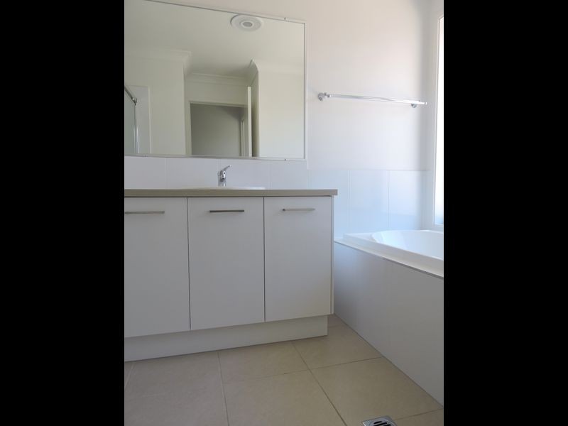 12 Hawkins Street, Bucasia QLD 4750