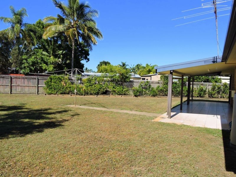 15 Elizabeth Drive, Bucasia QLD 4750