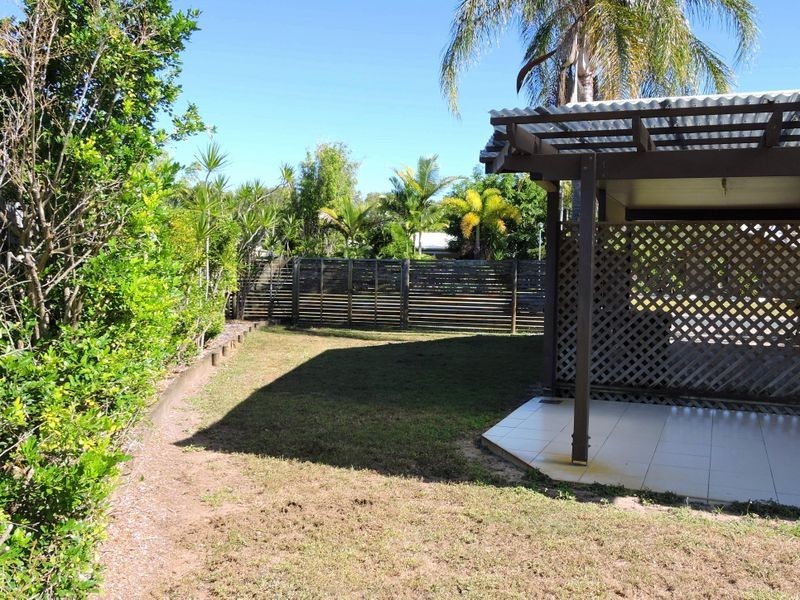 15 Elizabeth Drive, Bucasia QLD 4750