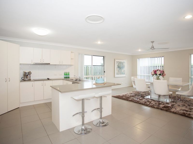 18 Whitehaven Drive, Blacks Beach QLD 4740