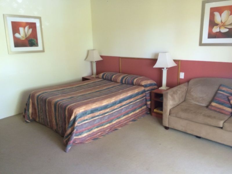 6 Beach Road, Dolphin Heads QLD 4740