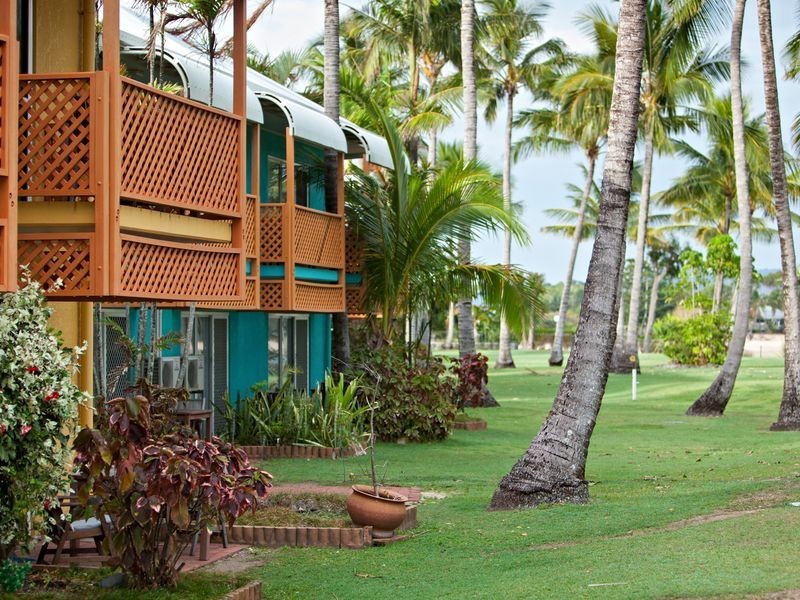 6 Beach Road, Dolphin Heads QLD 4740