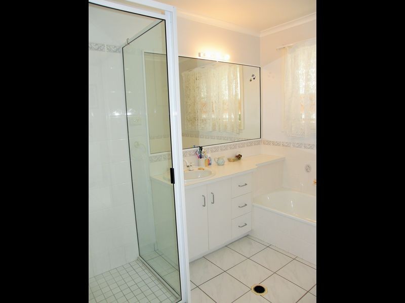 53 Broomdykes Drive, Beaconsfield QLD 4740