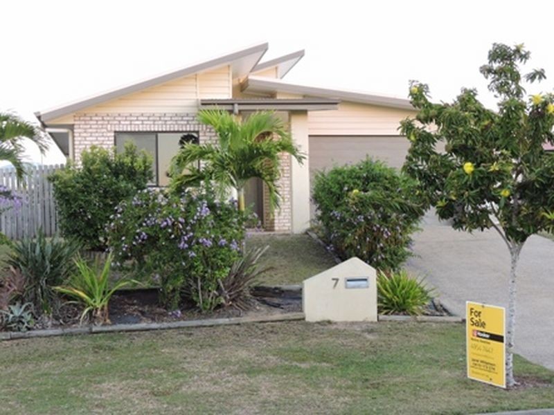 7 Lance Street, Bucasia QLD 4750