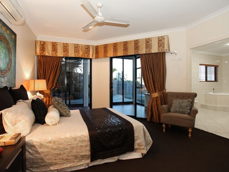 4 Rainbow Crescent, Blacks Beach QLD 4740