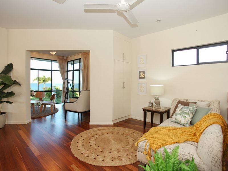 4 Rainbow Crescent, Blacks Beach QLD 4740