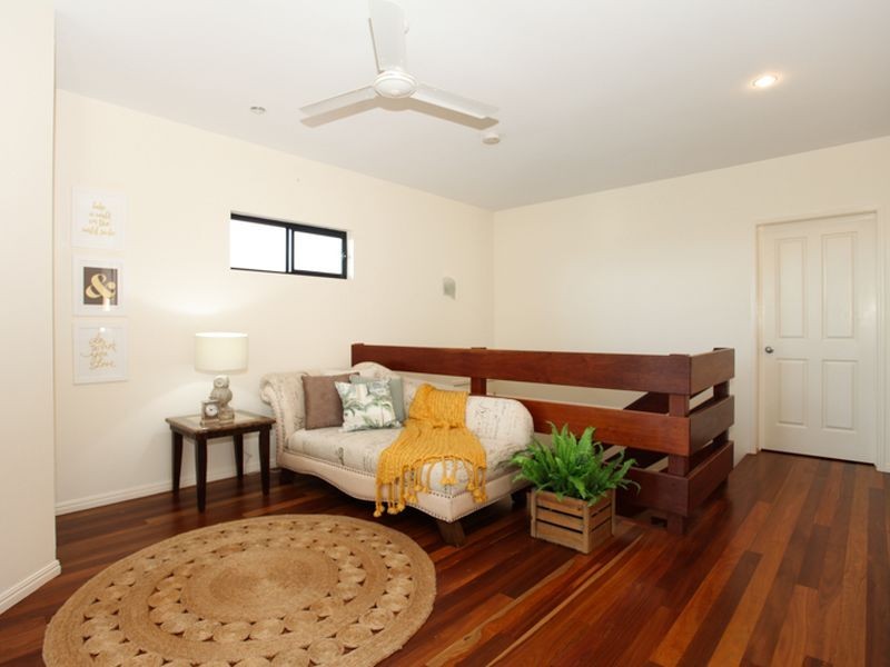 4 Rainbow Crescent, Blacks Beach QLD 4740