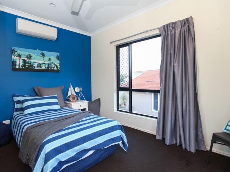 4 Rainbow Crescent, Blacks Beach QLD 4740