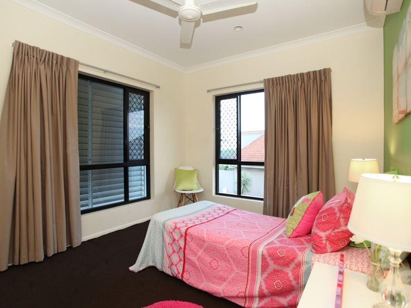 4 Rainbow Crescent, Blacks Beach QLD 4740