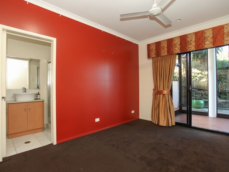 4 Rainbow Crescent, Blacks Beach QLD 4740