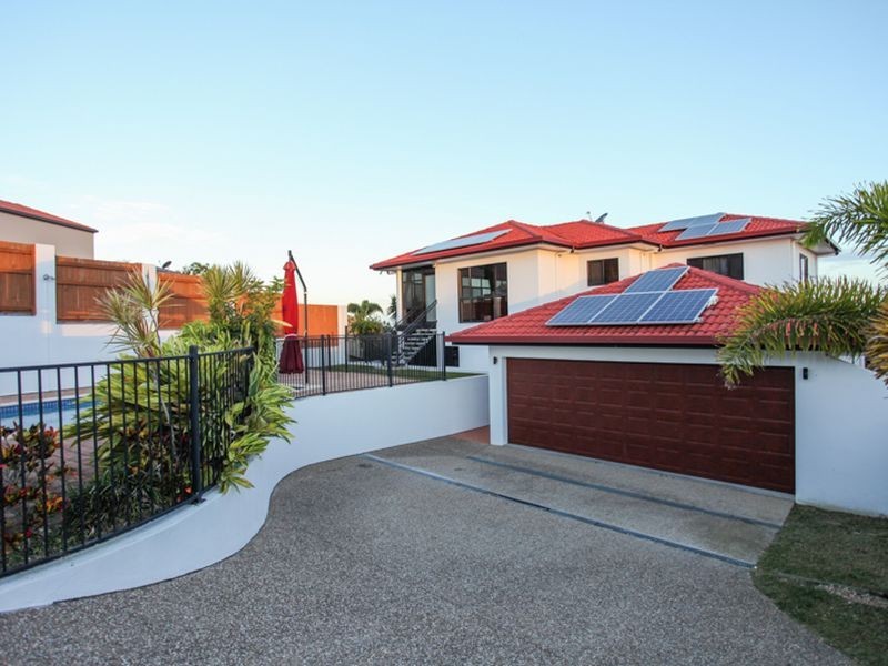 4 Rainbow Crescent, Blacks Beach QLD 4740