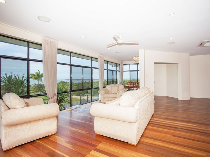 4 Rainbow Crescent, Blacks Beach QLD 4740