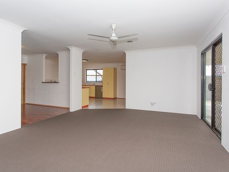 32 Barber Drive, Eimeo QLD 4740