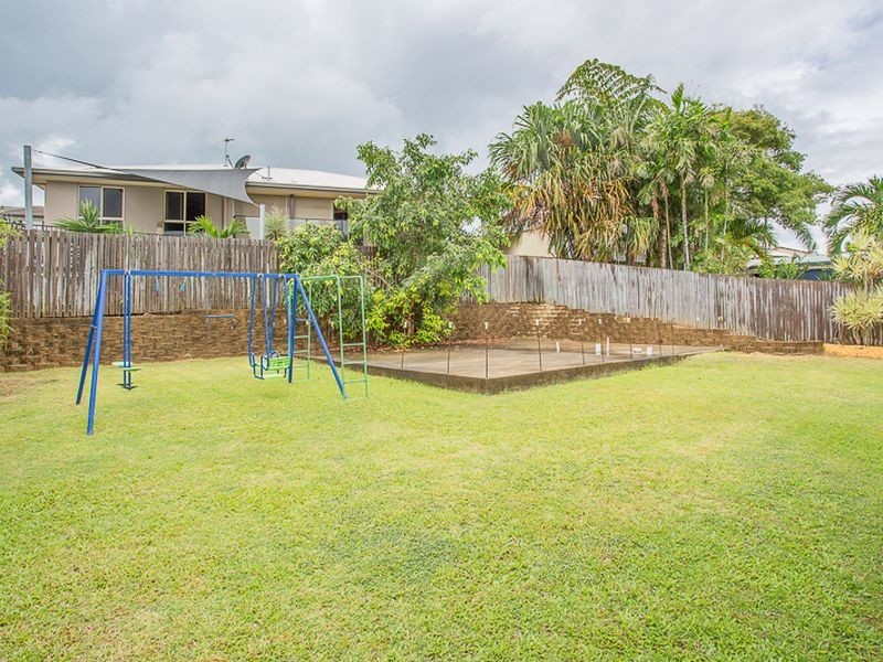 32 Barber Drive, Eimeo QLD 4740