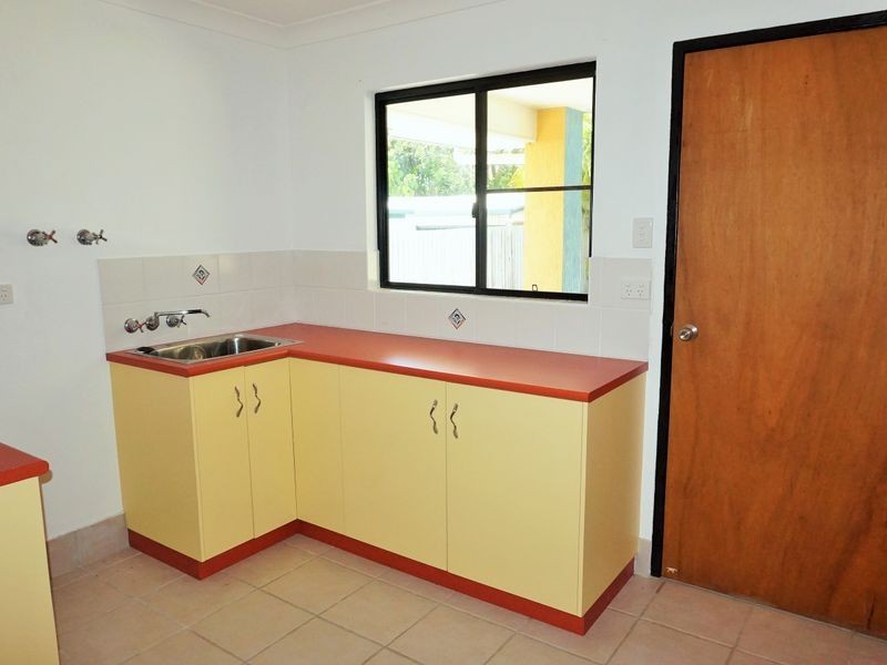 32 Barber Drive, Eimeo QLD 4740