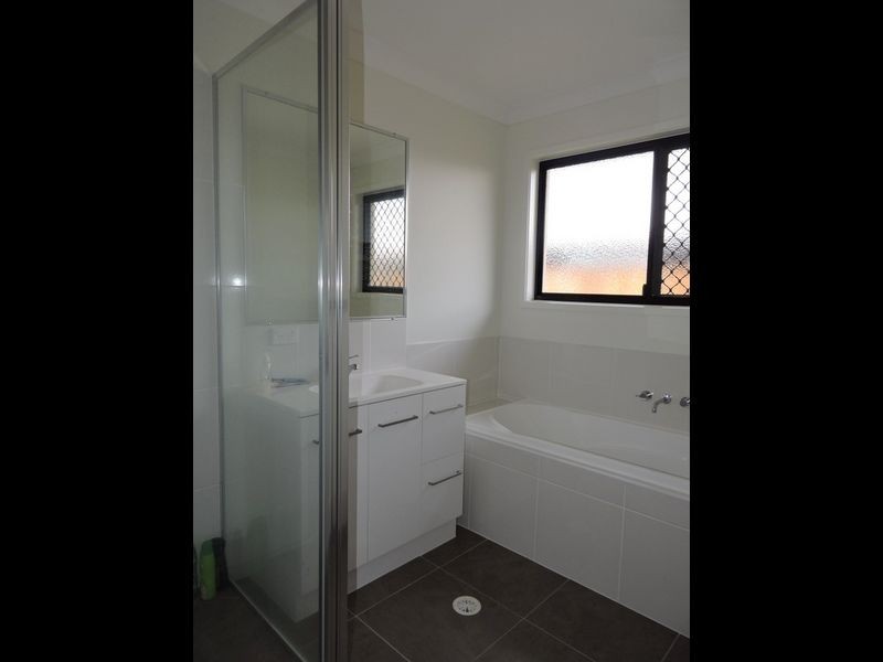 51 Commander Parade, Shoal Point QLD 4750
