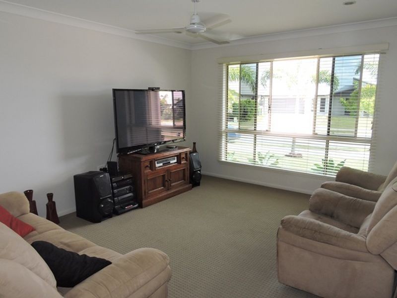 86 Whitehaven Drive, Blacks Beach QLD 4740