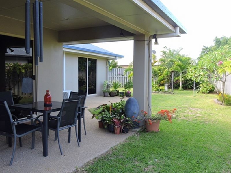 86 Whitehaven Drive, Blacks Beach QLD 4740