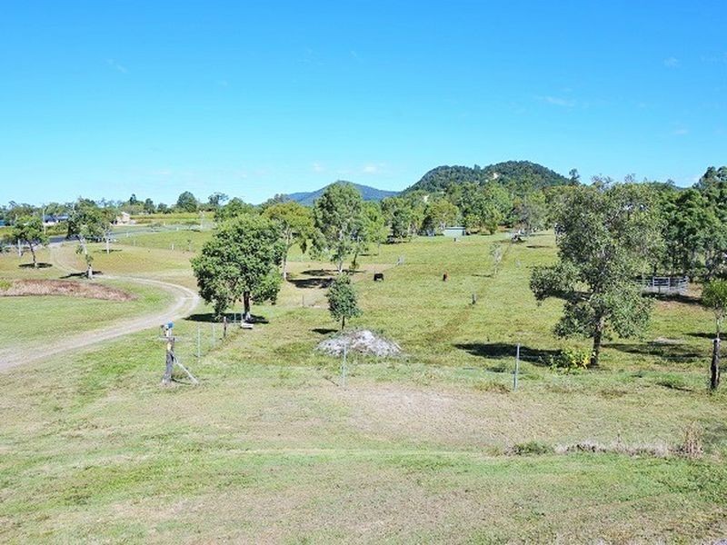 21 Siderial Court, Oakenden QLD 4741