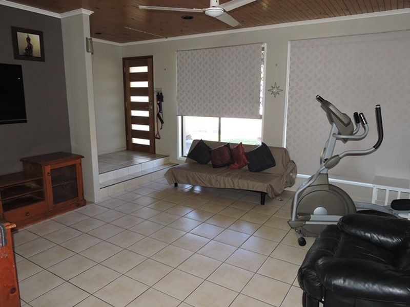 10 Linda Street, Bucasia QLD 4750
