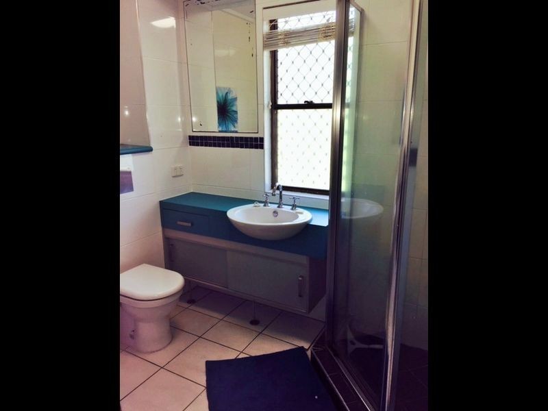 3/2 Beach Road, Dolphin Heads QLD 4740
