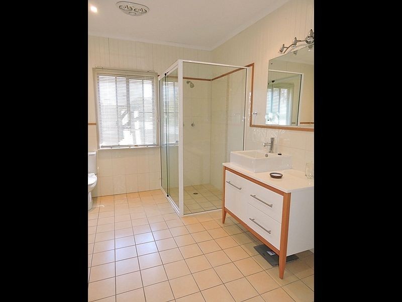 1 Old Shoal Point Road, Bucasia QLD 4750