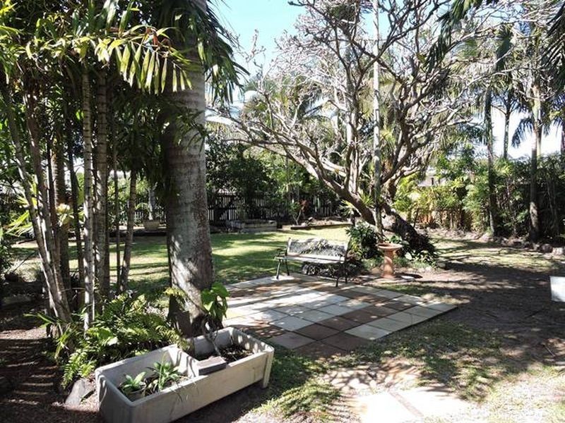 1 Old Shoal Point Road, Bucasia QLD 4750