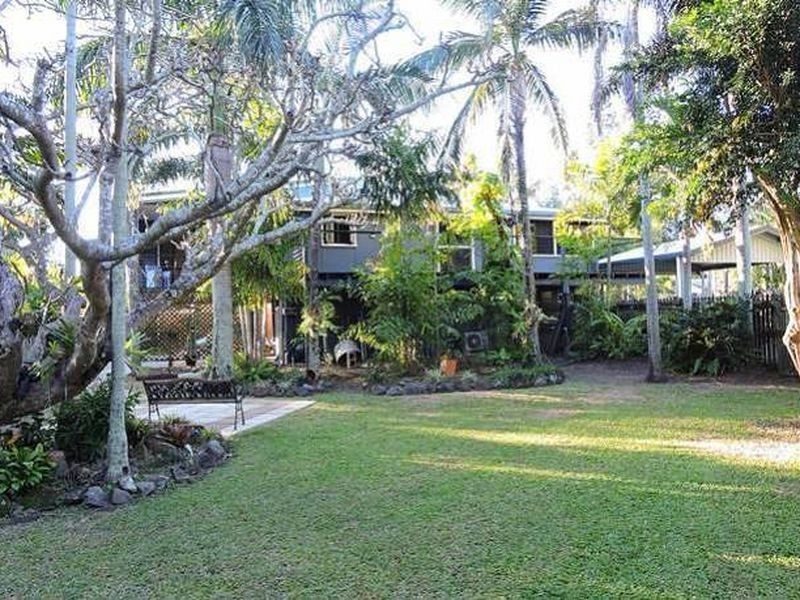 1 Old Shoal Point Road, Bucasia QLD 4750