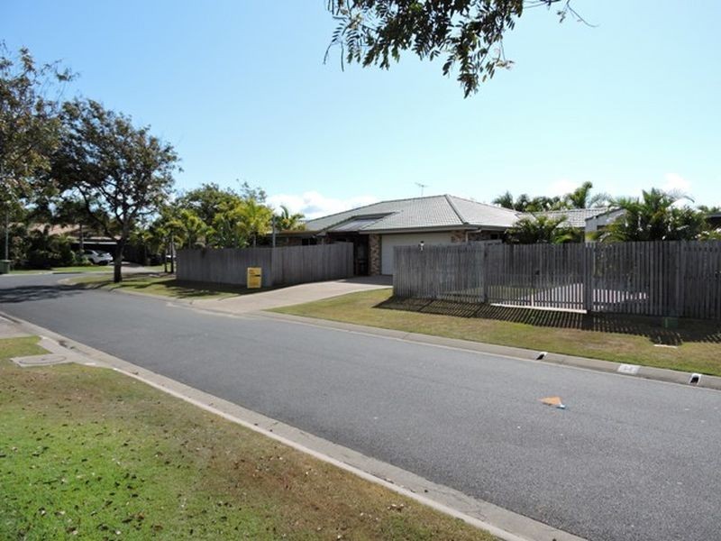 15 Admiralty Way, Bucasia QLD 4750