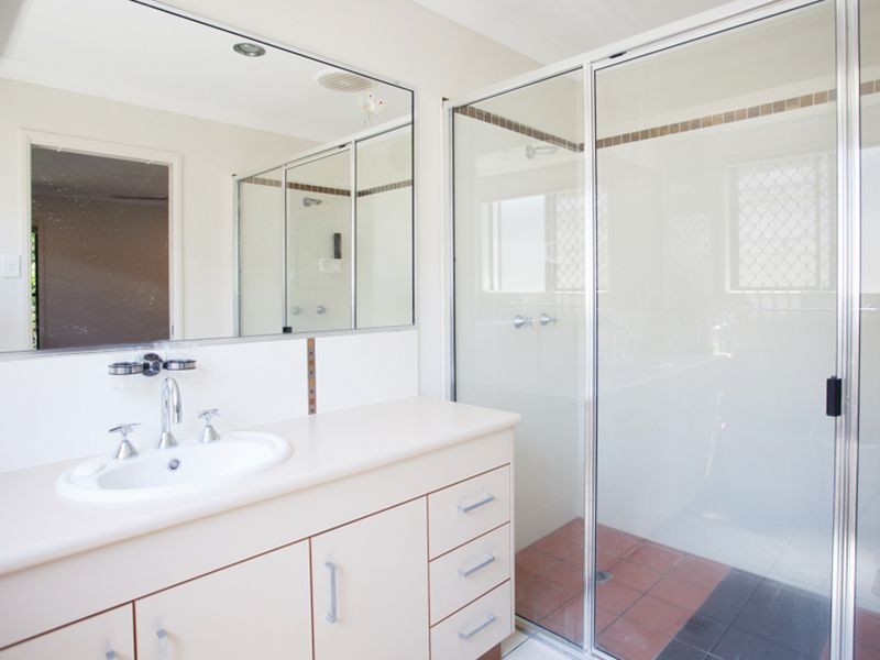 42 Cinnamon Drive, Glenella QLD 4740