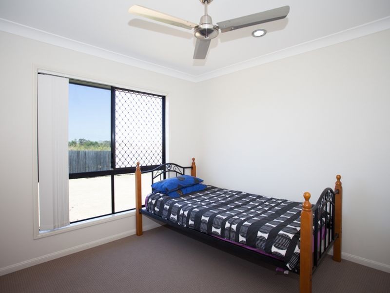 42 Cinnamon Drive, Glenella QLD 4740