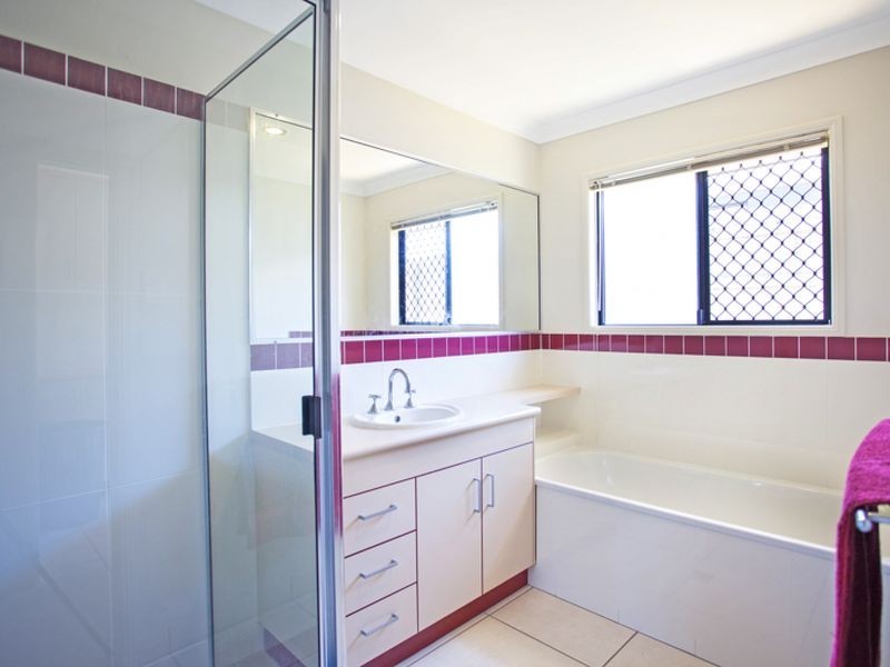 42 Cinnamon Drive, Glenella QLD 4740