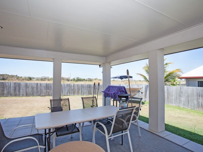 42 Cinnamon Drive, Glenella QLD 4740