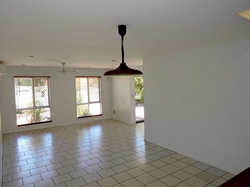 7 Wallace Street, Bucasia QLD 4750