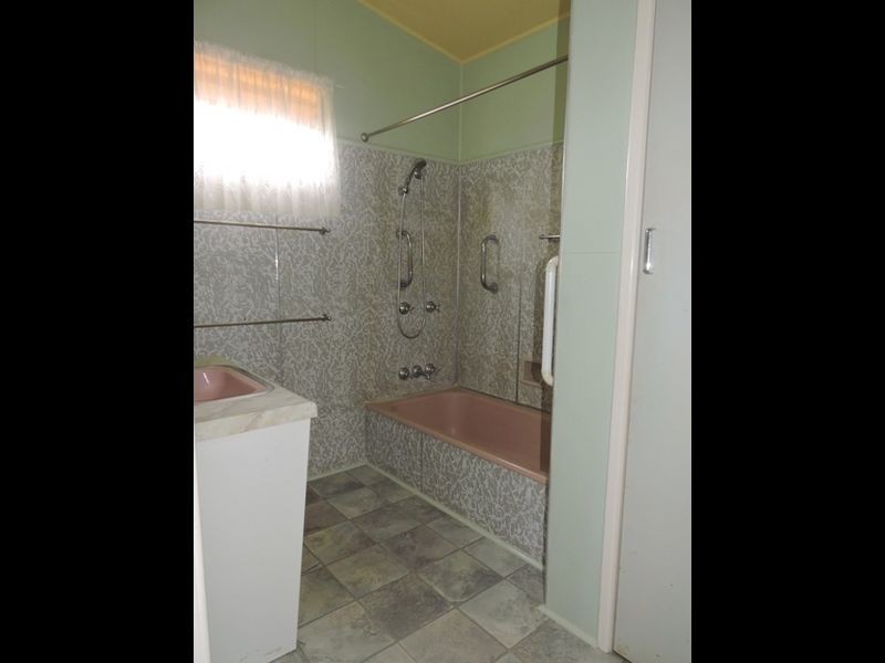 25 McGinn Street, West Mackay QLD 4740