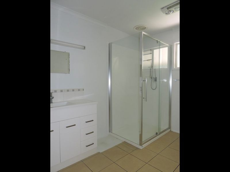 16 Linda Street, Bucasia QLD 4750