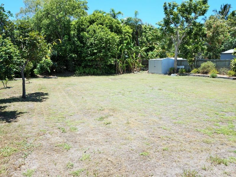 9 Gentle Avenue, Bucasia QLD 4750