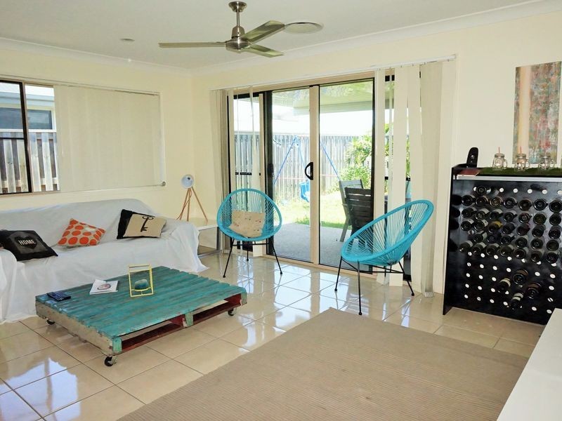 17 Trinity Parade, Blacks Beach QLD 4740