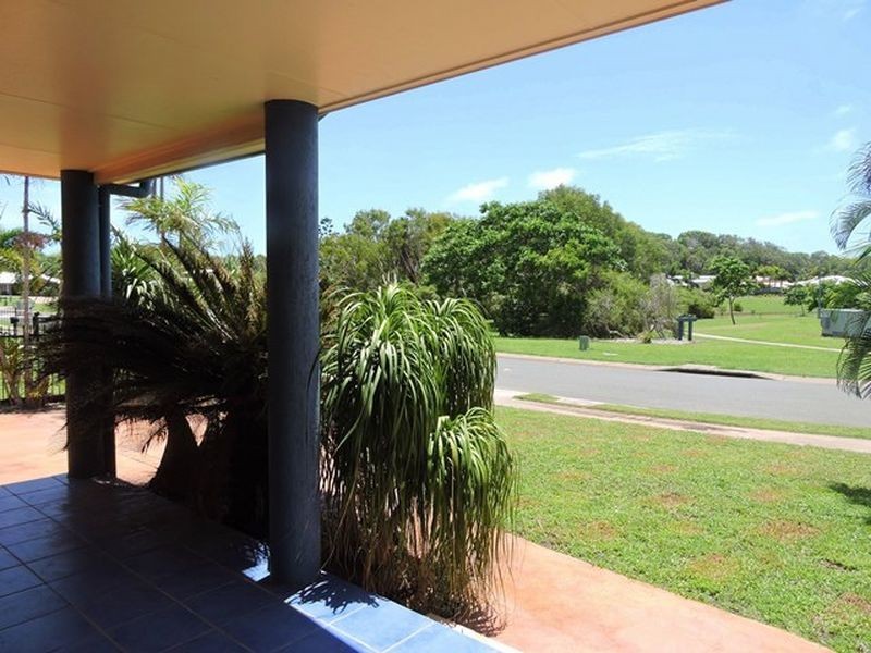 16 Seychelles Road, Shoal Point QLD 4750