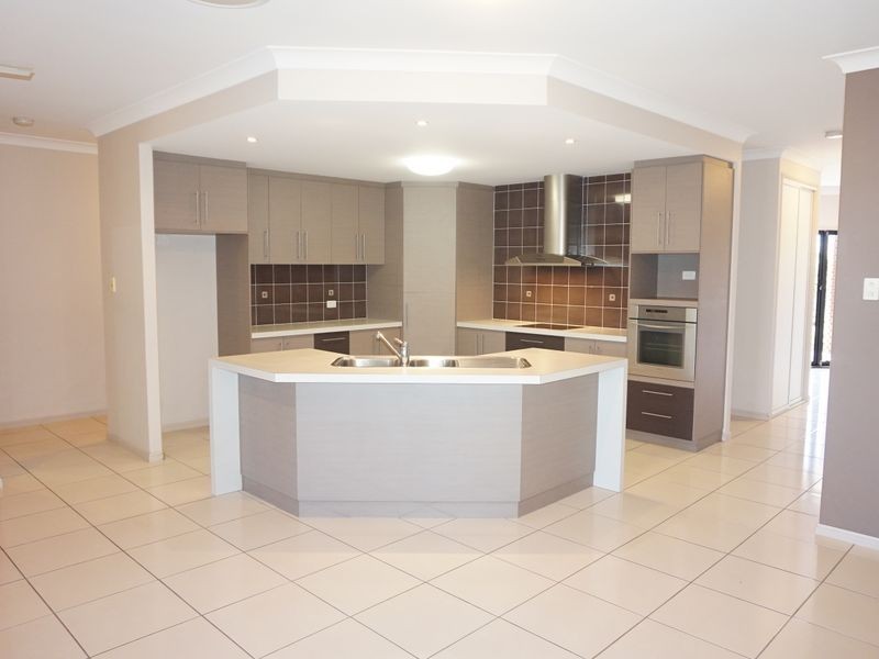 29 Wilcox Street, Eimeo QLD 4740