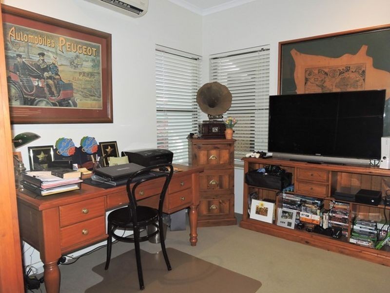 19 Manning Street, Rural View QLD 4740