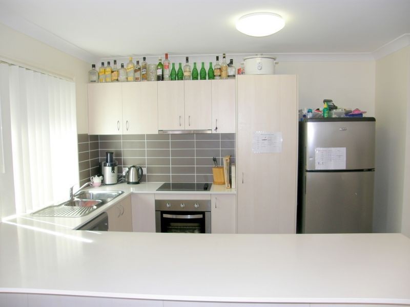 10 Newport Parade, Blacks Beach QLD 4740