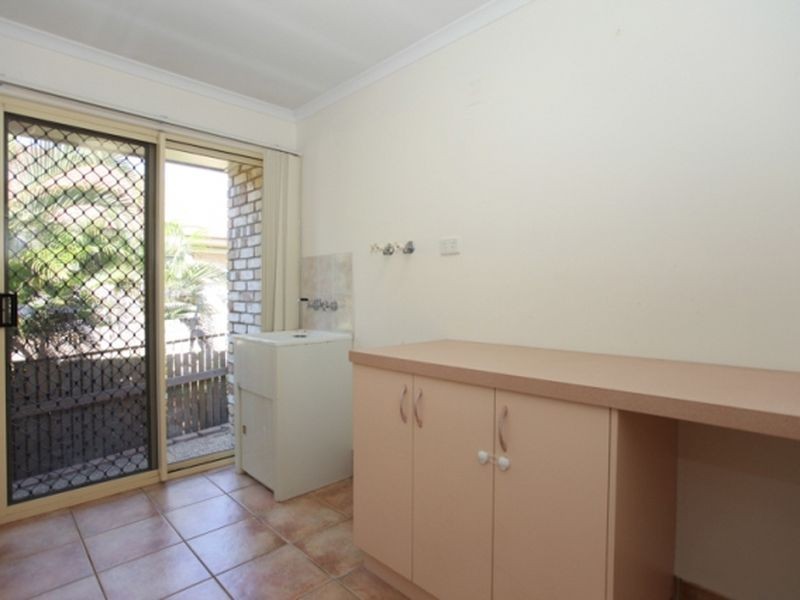 1 Denham Crescent, Rural View QLD 4740