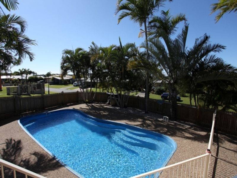 1 Denham Crescent, Rural View QLD 4740