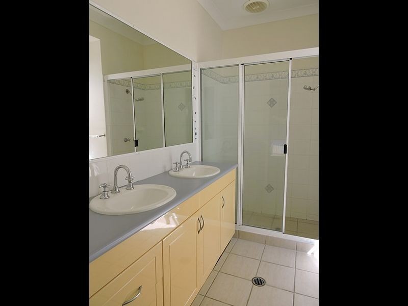 3 Beachside Place, Shoal Point QLD 4750