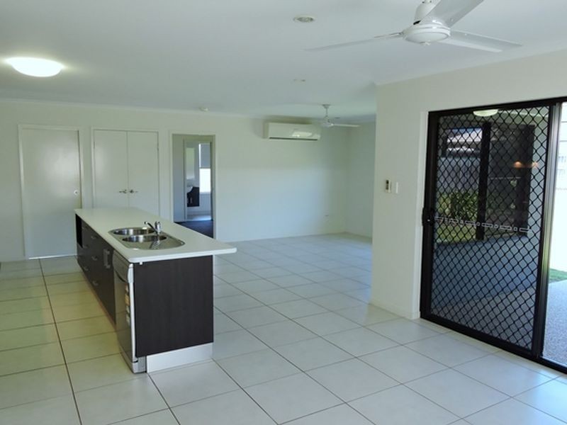 15 Hangan Street, Bucasia QLD 4750