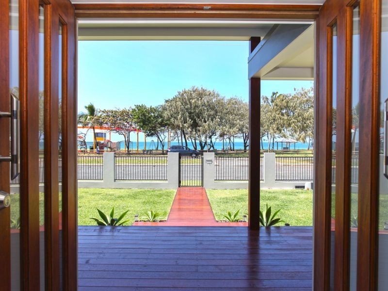 52 Pacific Esplanade, Slade Point QLD 4740