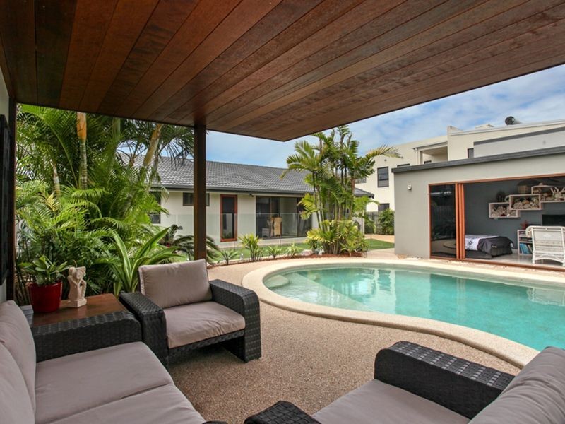 52 Pacific Esplanade, Slade Point QLD 4740