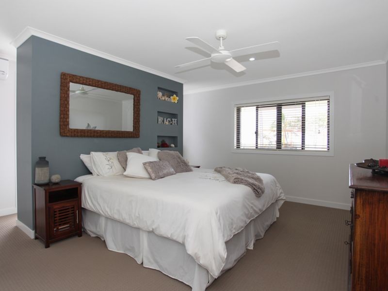 52 Pacific Esplanade, Slade Point QLD 4740
