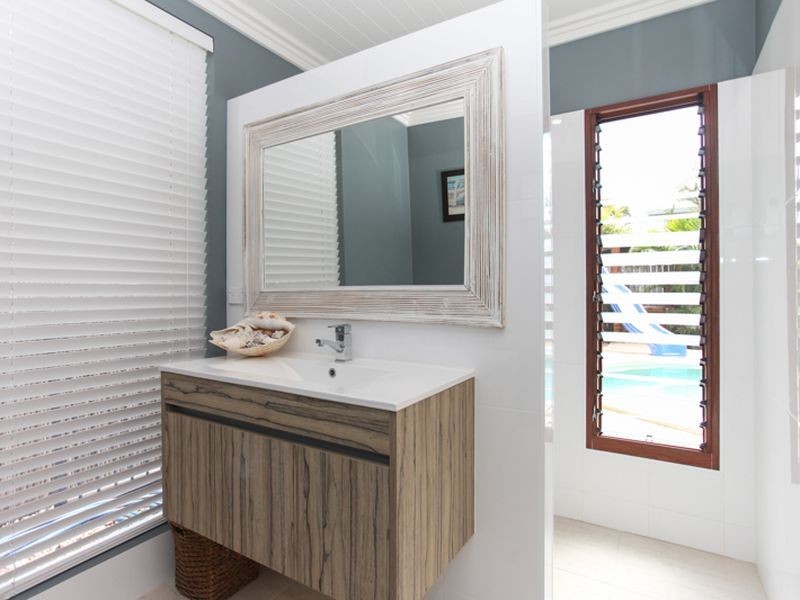 52 Pacific Esplanade, Slade Point QLD 4740